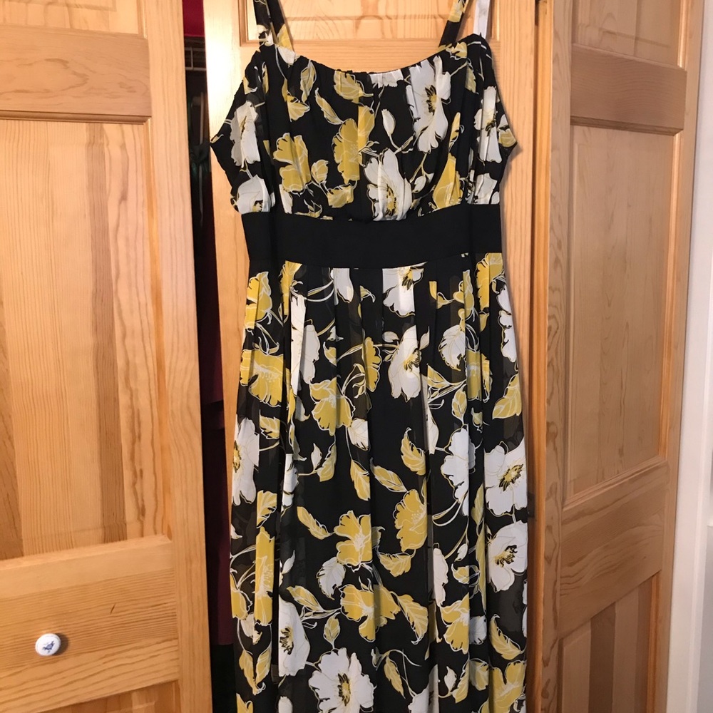 Dress Barn Womens Size 22 dressy sundress